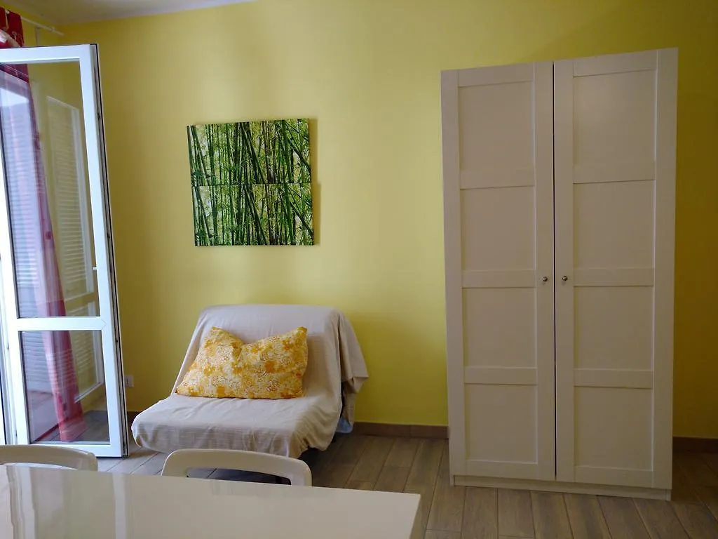 Icaro Apartment Letojanni